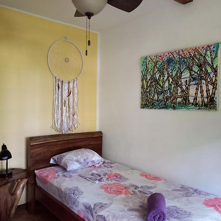 Aparthotel Babilonia Cahuita Esterno foto