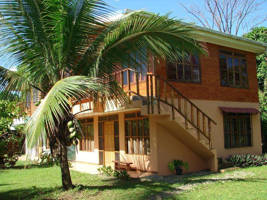 Aparthotel Babilonia Cahuita Esterno foto